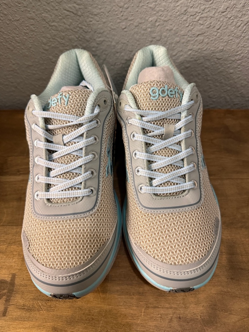 Gdefy Mighty Walk Women's Light Blue & Gray Walking Sneakers size 9.5 - Picture 2 of 8